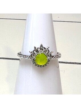Ring Bomb Party Ring #3437, size 6 genuine peridot quartz
